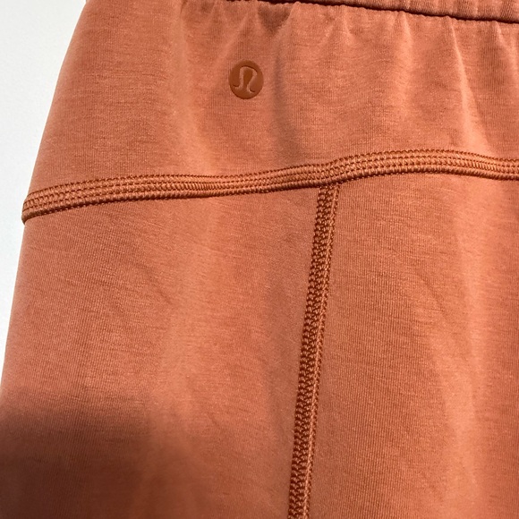 Lululemon Softstreme High-Rise Straight-Leg Cropped Pant
Sable size 6 - Picture 5 of 6